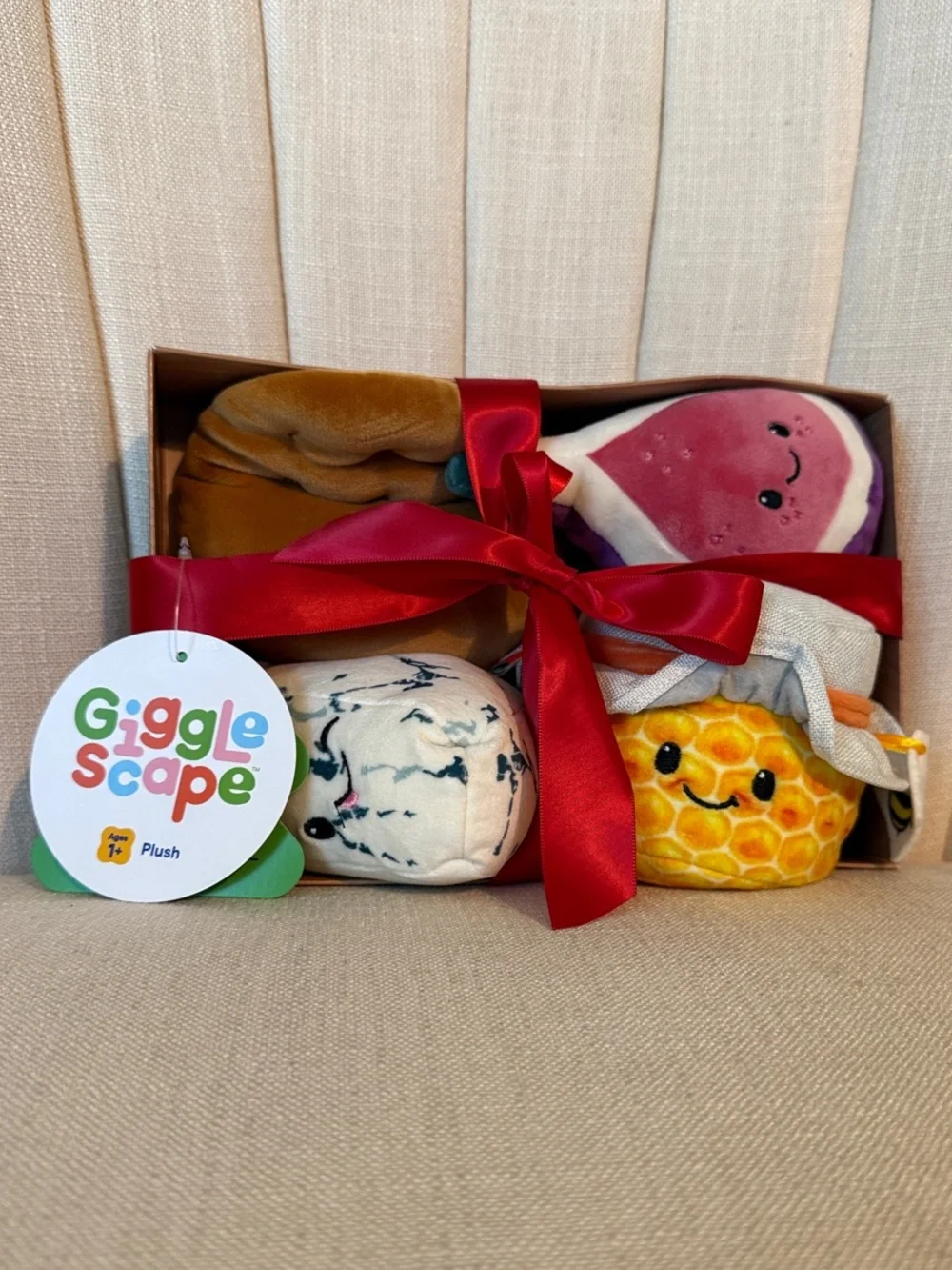 NEW Giggle Scape plush age 1+ Charcuterie food HONEY peta CHEESE fig KAWAII toy